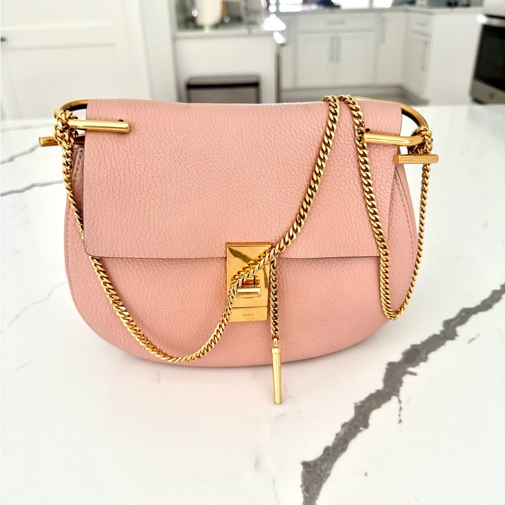 Chloe drew bag. Excellent condition. Worn 2-3 times.